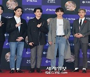 '7년 징크스' 넘지 못한 갓세븐, 전원 JYP 떠나나..멤버들 SNS에는 "GOT7 포에버"