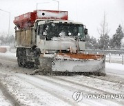 제설제 바닥났는데도 '눈 치우는 시늉' 지시?..갈등 터져(종합)