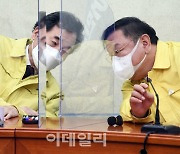 [포토]'머리 맞대고 논의하는 이낙연-김태년'