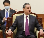 中 왕이 외교부장, 동남아 4개국과 '백신외교'