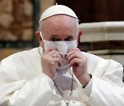 프란치스코 교황 주치의 코로나로 사망했다