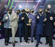 [포토]방탄소년단, '아미에게 보내는 하트시그널'