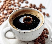 [건강!톡] 커피 1∼2잔 마시면 콜레스테롤 소장 흡수 억제