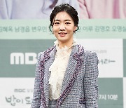 [MD포토] 정우연 '화사한 패션'