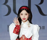 [MD포토] 여자아이들 수진 '컴백인사'