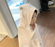 '이필모♥서수연' 子담호, 점점 엄마 닮아가나? 뽀얀 피부 드러내며 하얀 '아기곰' 변신 [Oh!마이Baby]