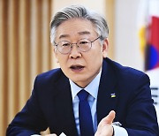 이재명 "K방역 성과로 코로나19 완전한 극복.. 문 대통령 신년사 공감"