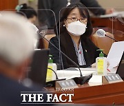[TF이슈] '후원금 유용 의혹' 윤미향·검찰 양보없는 법정 기싸움