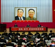 시진핑 "한반도문제 정치적 해결 방향 견지..김정은 총비서 추대 축하"