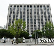 금융위 "공매도 3월재개가 '공식입장'"..與 "바뀔 가능성 있다"