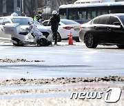 폭설에 폭주하는 차보험 출동 요청.. 사상최고치 찍나?