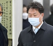 '가습기 살균제' SK케미칼·애경산업 전 대표 1심 무죄