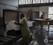 SOUTH AFRICA PHOTO SET COFFINS FACTORY
