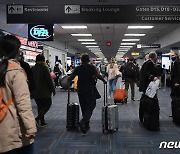 미국, 모든 항공편 입국자에 코로나 음성 증명 요구할 듯(상보)