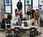 일본, 14일부터 외국인 입국 막는다..예외입국 한시 중단(종합)
