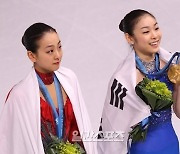 [김식의 엔드게임] 김연아와 마오의 스티커 사진이 보고 싶다