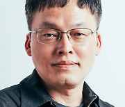 신임 영화진흥위원장에 김영진 부위원장 선출.."코로나19 위기 극복 모색"