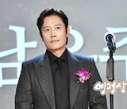 "이병헌 쇼박스 궁합 올해도 찰떡일까" 2021 영화 라인업①[무비와치]