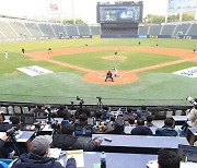 '잠실 라이벌' 두산·LG도, 울산·창원 등 남부지역에서 평가전