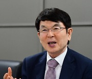 [현정택의 세상보기] 빚 가운데로 빠져드는 대한민국