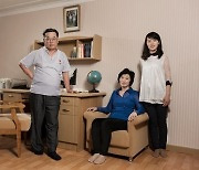 프랑스 사진작가가 촬영한 북한 대학교수의 가정집