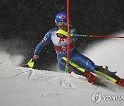 알파인 월드컵 여자 스키 회전서 질주하는 시프린