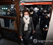 이태원 폐업 점포 방문한 나경원
