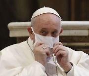 프란치스코 교황·베네딕토 16세 전 교황, 코로나 백신 접종
