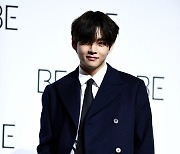 BTS 뷔 '같이 눈사람 만들고 싶은 아이돌' 1위 등극