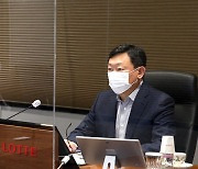 Shin Dong-bin tells Lotte Group to prepare for Covid's end