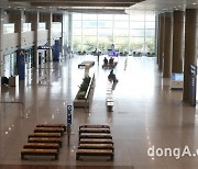 한산한 인천국제공항 제1터미널 [DA포토]