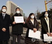 카페 사장들, 정부에 18억원 손배소.."형평성 없는 규제"