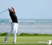 김시우, PGA 소니오픈 1R 공동 4위..공동 선두 그룹과 2타 차
