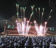 북한, 제8차 당 대회 기념 열병식 한밤 중 진행