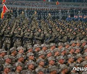 북한, 제8차 당 대회 기념 열병식 성대히 진행