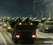북한, 8차 당 대회 기념 야간 열병식..3개월만