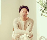 류담, 지난해 5월 재혼 "비연예인인 신부와 백년가약..응원과 격려 부탁"