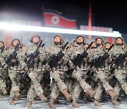 北 열병식에 日 "韓·美 협력해 정보수집·분석할 것"