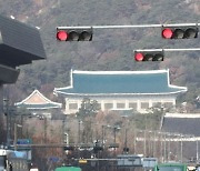청와대·민주당, 약속한 듯 '박원순 성추행' 묵묵부답