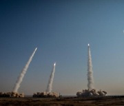 한국 배 나포한 이란, 탄도미사일 발사 대규모 훈련