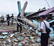 인도네시아서 6.2 강진.. 최소 35명 사망·600명 부상