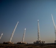 한국 나포한 이란, 탄도미사일 발사 대규모 훈련..도발?