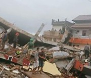 [그래픽뉴스]인도네시아 6.2 지진..최소 30명 사망