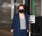 [T포토] 황보라 '위아래 네이비룩'