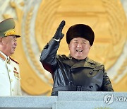김정은, 어제 당대회 기념 야간열병식 참석..핵무장력 재차 과시(종합)