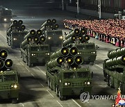 북한, 8차당대회 기념 열병식