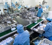 '코로나 특수' 중국, 전세계에 마스크 58조원어치 팔았다
