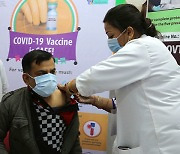 인도, 코로나19 백신 접종 시작..3억 명 우선 접종