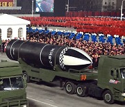 ICBM 대신 신형 SLBM.. 북 열병식, 판은 안깼다