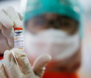 '화이자 백신' 접종자 23명 사망.. 중국 매체 "중국산 백신이 안전"